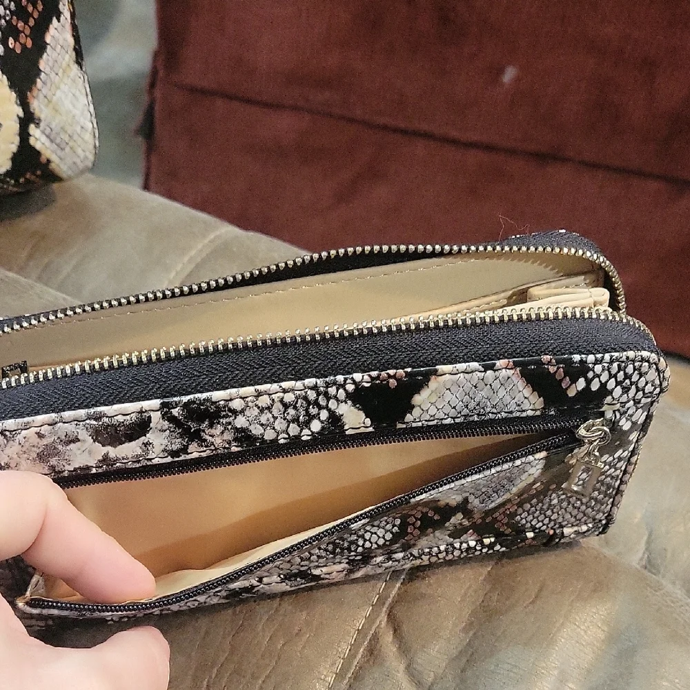 GUESS Multicolor Snake Print Satchel and Wallet - Picture 5 of 12